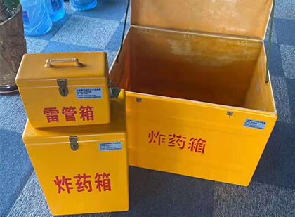 大峪镇玻璃雷管箱生产标准全解析：安全、性能与合规的基石